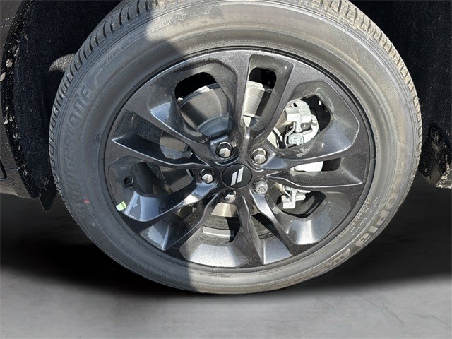 Dodge Durango Vehicle Full-screen Gallery Image 17