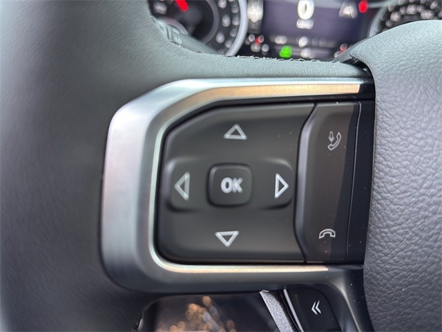 Ram 1500 Vehicle Full-screen Gallery Image 18