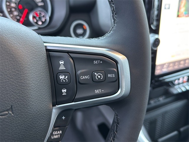 Ram 1500 Vehicle Full-screen Gallery Image 19