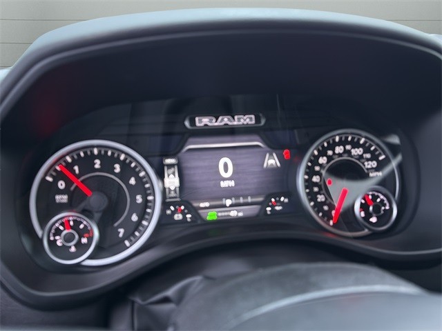 Ram 1500 Vehicle Full-screen Gallery Image 23