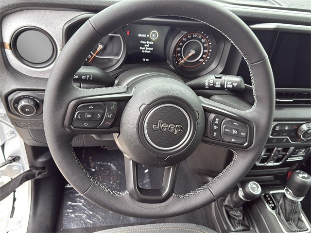 Jeep Wrangler Vehicle Full-screen Gallery Image 20