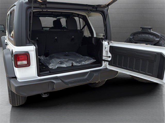 Jeep Wrangler Vehicle Full-screen Gallery Image 29