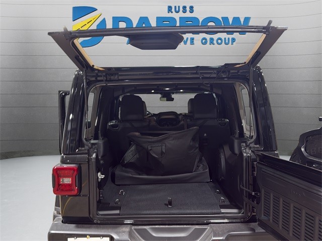 Jeep Wrangler Vehicle Full-screen Gallery Image 10