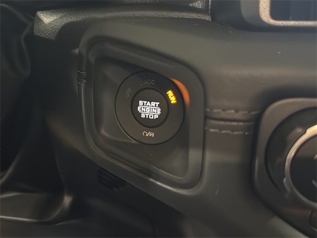 Jeep Wrangler Vehicle Full-screen Gallery Image 13