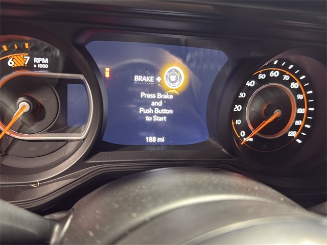 Jeep Wrangler Vehicle Full-screen Gallery Image 17