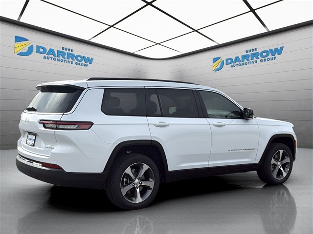 Jeep Grand Cherokee L Vehicle Full-screen Gallery Image 5