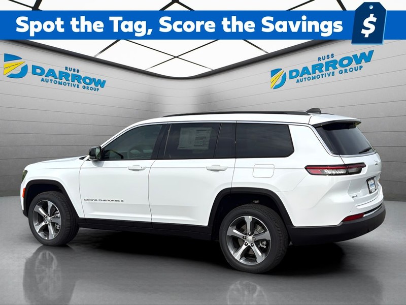 Jeep Grand Cherokee L Vehicle Full-screen Gallery Image 3