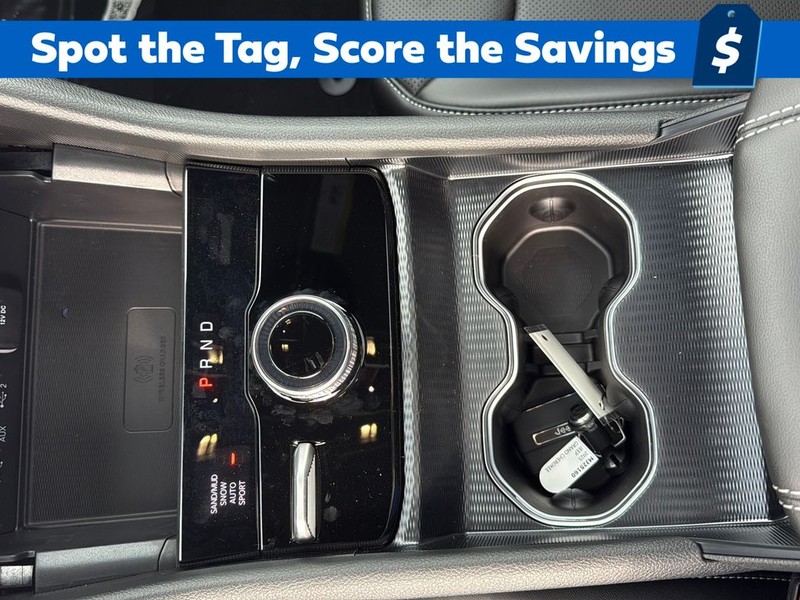 Jeep Grand Cherokee L Vehicle Full-screen Gallery Image 18