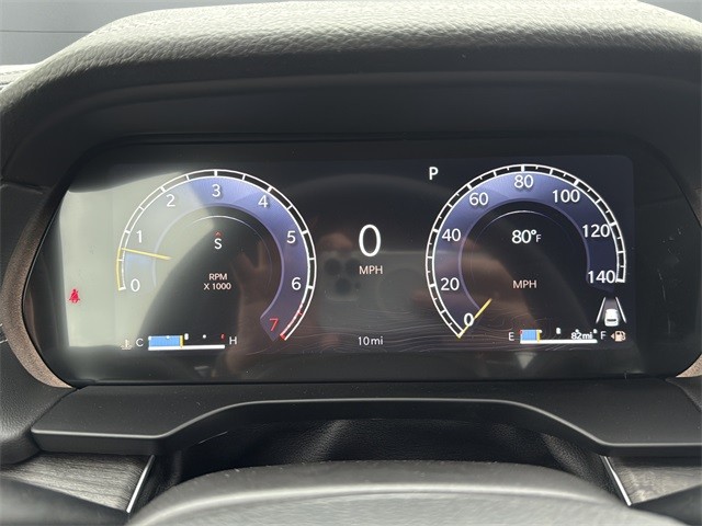 Jeep Grand Cherokee L Vehicle Full-screen Gallery Image 19