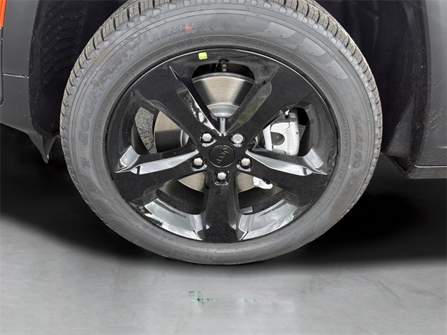 Jeep Grand Cherokee L Vehicle Full-screen Gallery Image 25