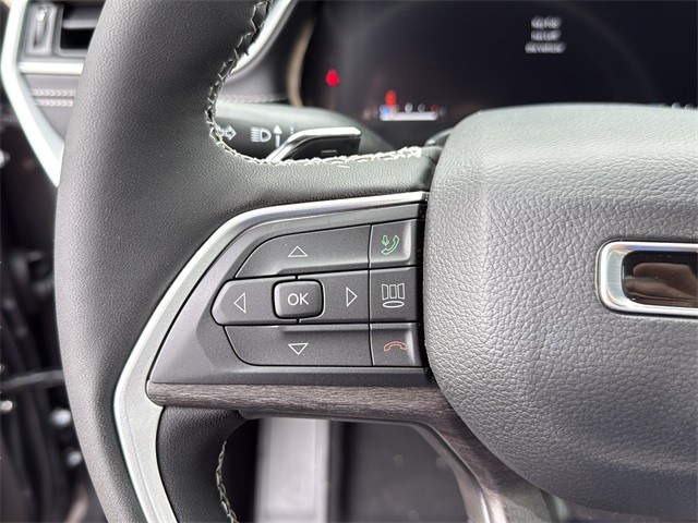 Jeep Grand Cherokee Vehicle Full-screen Gallery Image 27