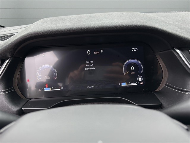 Jeep Grand Cherokee Vehicle Full-screen Gallery Image 25