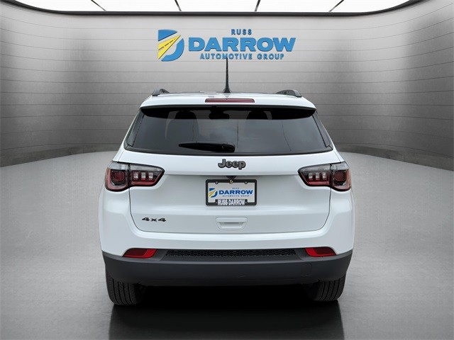 Jeep Compass Vehicle Full-screen Gallery Image 4