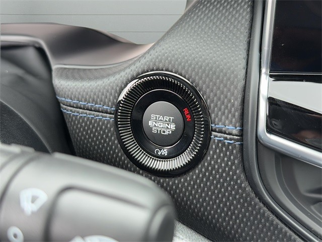 Jeep Compass Vehicle Full-screen Gallery Image 12