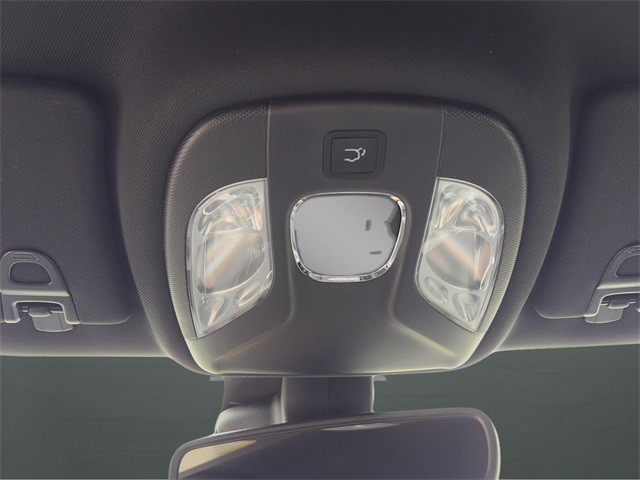 Jeep Compass Vehicle Full-screen Gallery Image 13