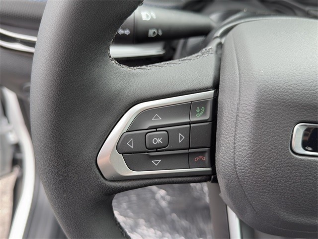 Jeep Compass Vehicle Full-screen Gallery Image 26