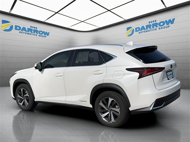 Lexus NX Vehicle Full-screen Gallery Image 3