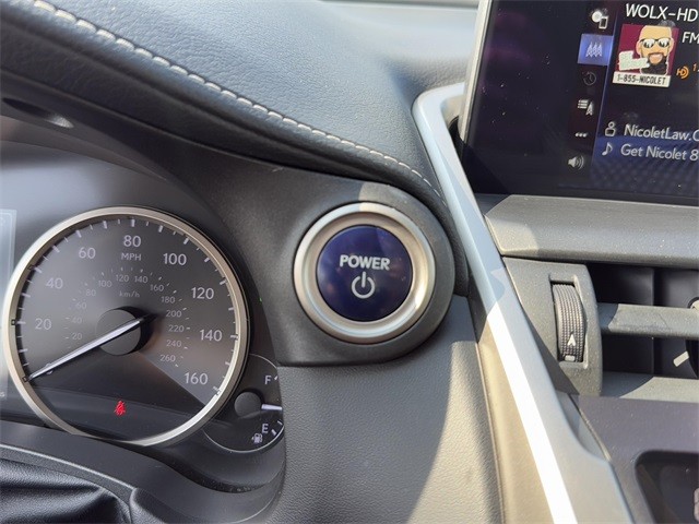 Lexus NX Vehicle Full-screen Gallery Image 12