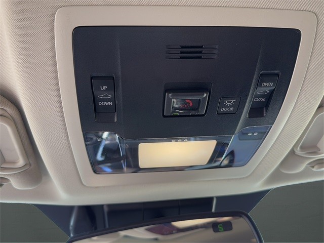 Lexus NX Vehicle Full-screen Gallery Image 13