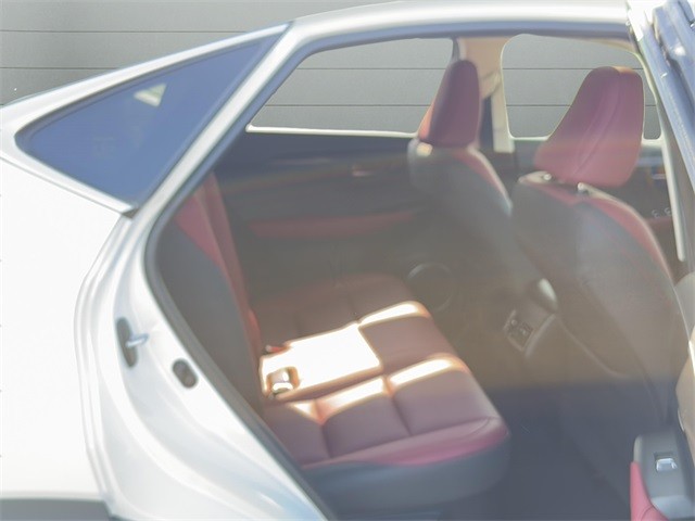 Lexus NX Vehicle Full-screen Gallery Image 22