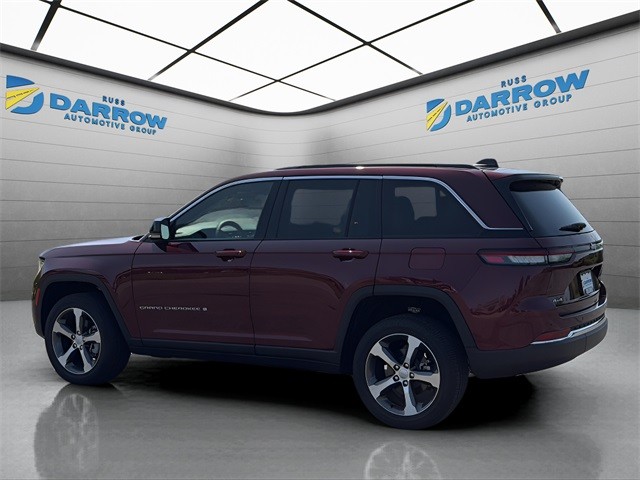 Jeep Grand Cherokee Vehicle Full-screen Gallery Image 3