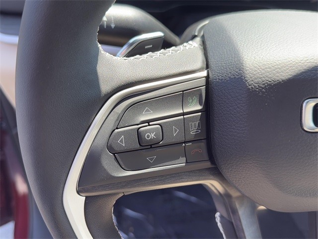 Jeep Grand Cherokee Vehicle Full-screen Gallery Image 28