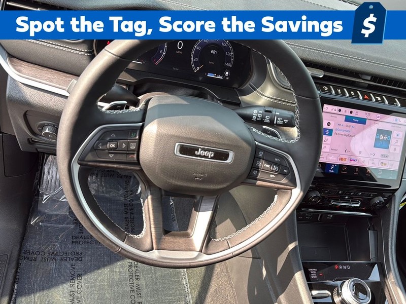 Jeep Grand Cherokee Vehicle Full-screen Gallery Image 8