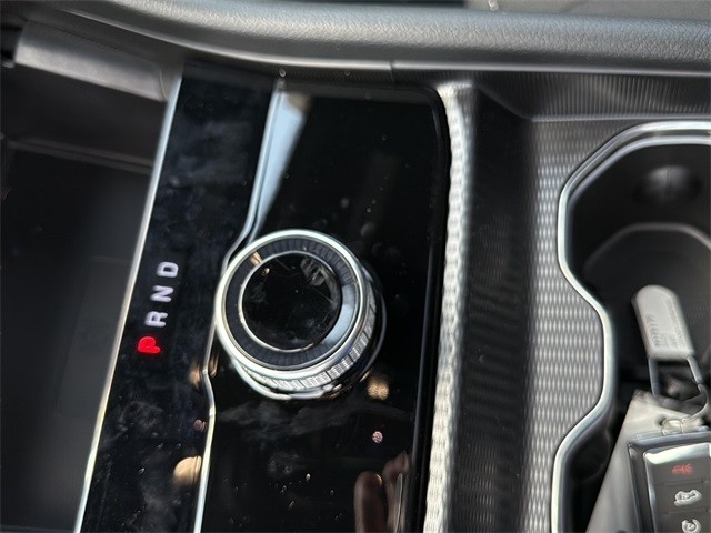 Jeep Grand Cherokee Vehicle Full-screen Gallery Image 16