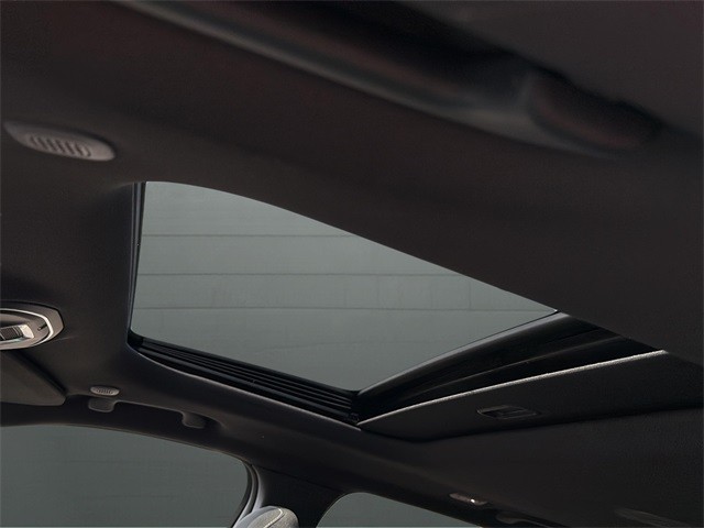 Jeep Grand Cherokee Vehicle Full-screen Gallery Image 20