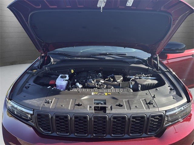 Jeep Grand Cherokee L Vehicle Full-screen Gallery Image 18