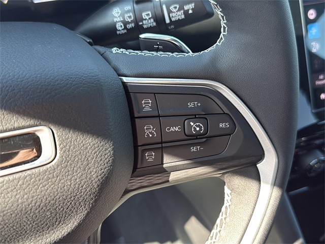 Jeep Grand Cherokee L Vehicle Full-screen Gallery Image 19