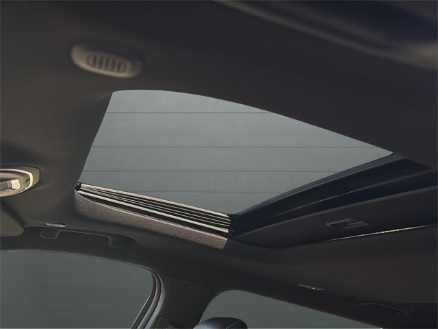 Jeep Grand Cherokee L Vehicle Full-screen Gallery Image 22