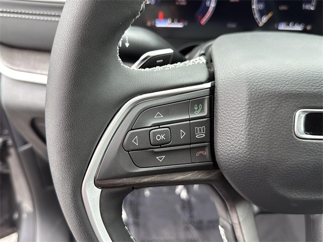 Jeep Grand Cherokee Vehicle Full-screen Gallery Image 29