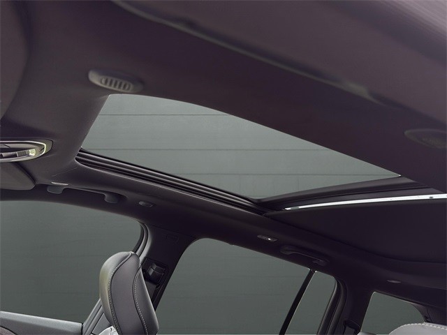 Jeep Grand Cherokee Vehicle Full-screen Gallery Image 22