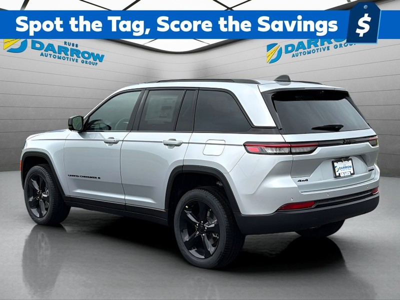 Jeep Grand Cherokee Vehicle Full-screen Gallery Image 3