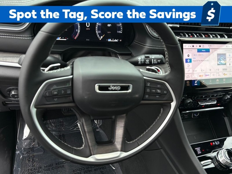 Jeep Grand Cherokee Vehicle Full-screen Gallery Image 10