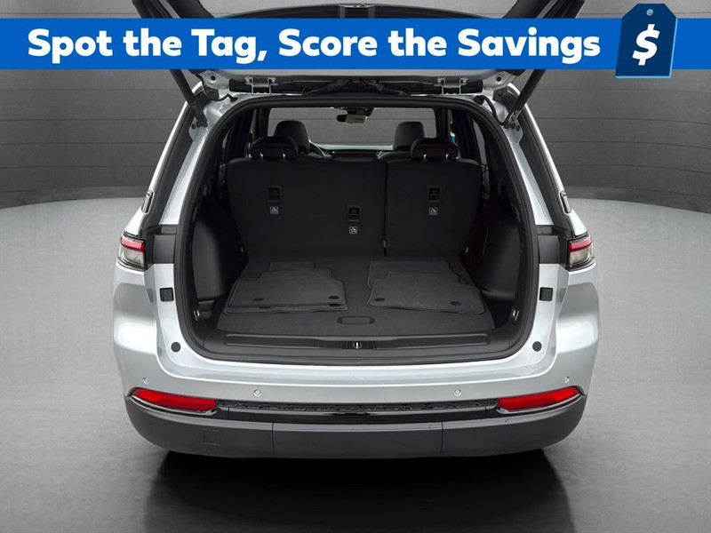 Jeep Grand Cherokee Vehicle Full-screen Gallery Image 11