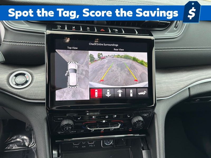 Jeep Grand Cherokee Vehicle Full-screen Gallery Image 14