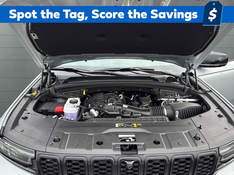 Jeep Grand Cherokee Vehicle Full-screen Gallery Image 18