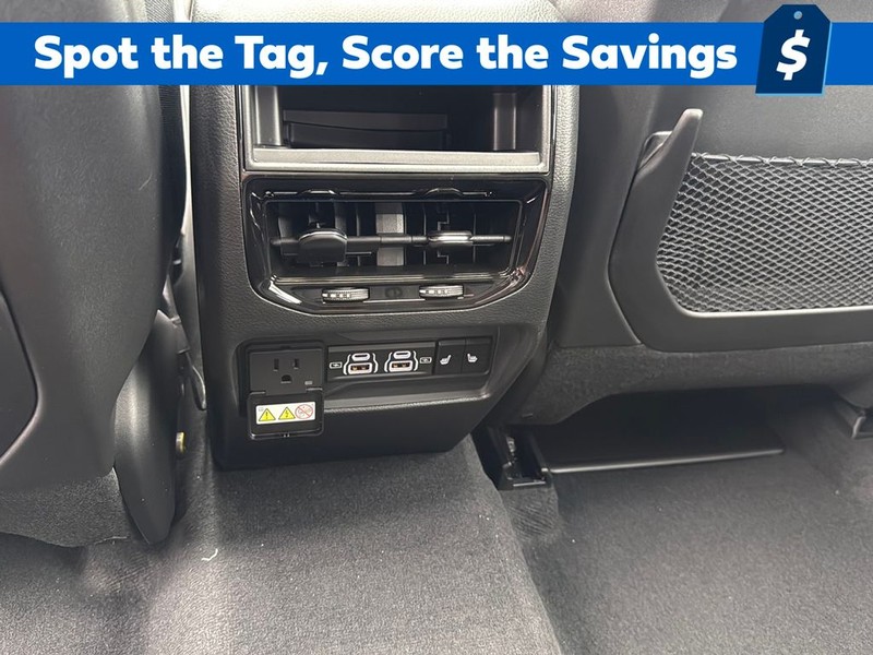 Jeep Grand Cherokee Vehicle Full-screen Gallery Image 20