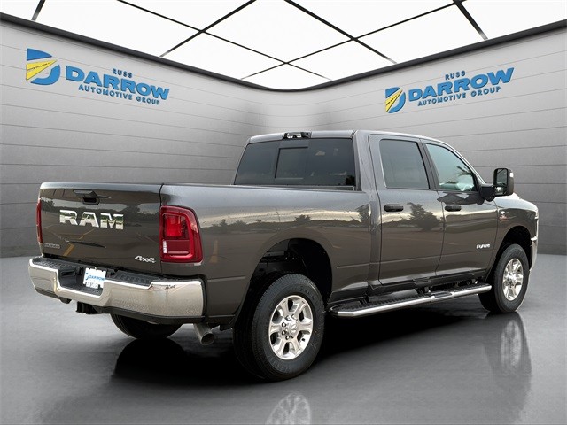 Ram 2500 Vehicle Full-screen Gallery Image 5