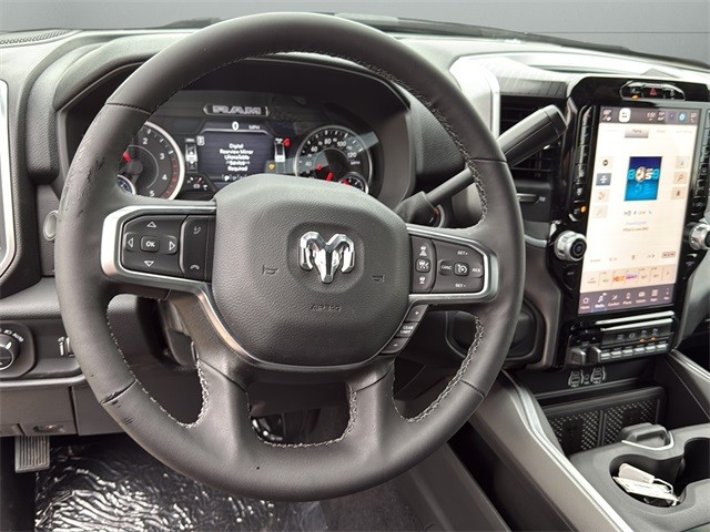 Ram 2500 Vehicle Full-screen Gallery Image 25