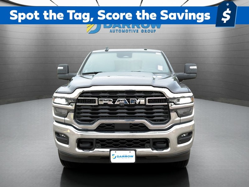 Ram 2500 Vehicle Full-screen Gallery Image 8