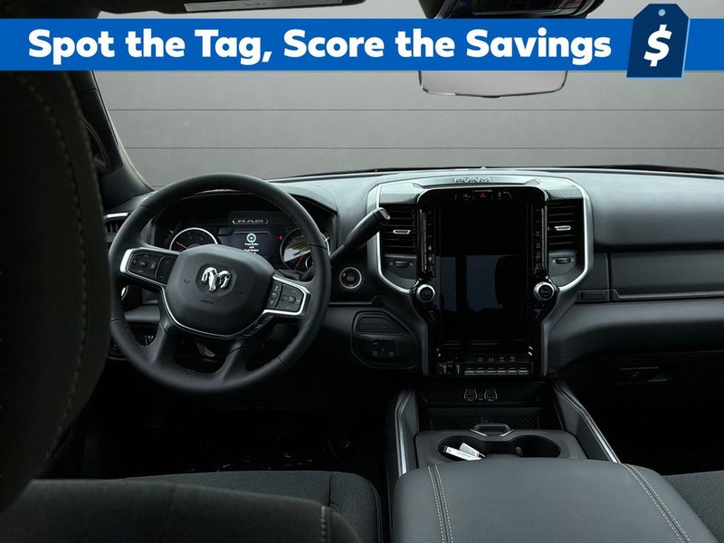 Ram 2500 Vehicle Full-screen Gallery Image 12