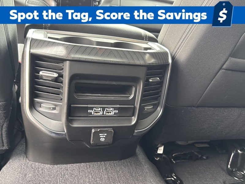 Ram 2500 Vehicle Full-screen Gallery Image 17