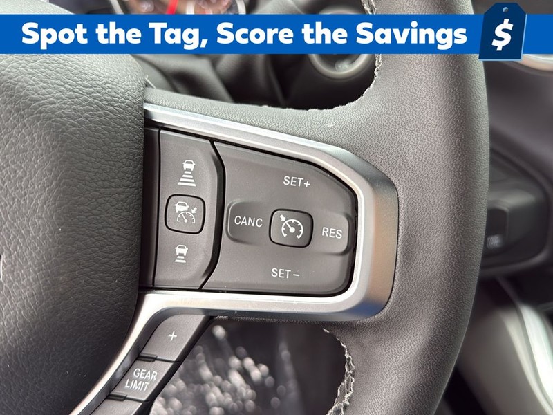 Ram 2500 Vehicle Full-screen Gallery Image 18