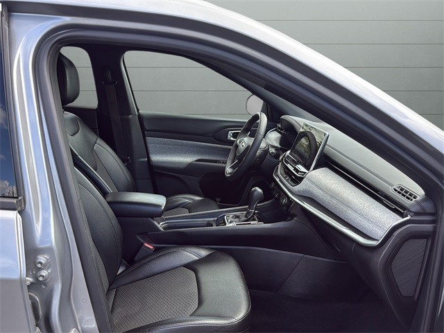 Jeep Compass Vehicle Full-screen Gallery Image 15