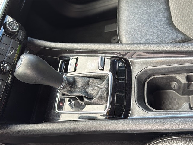 Jeep Compass Vehicle Full-screen Gallery Image 19