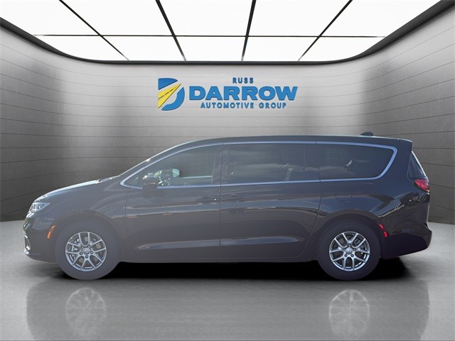 Chrysler Pacifica Vehicle Full-screen Gallery Image 2