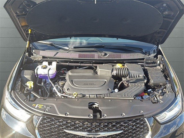 Chrysler Pacifica Vehicle Full-screen Gallery Image 19